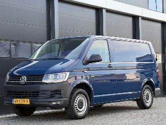 begagnad bil bedrijf Volkswagen Transporter 2.0 TDI 3-PERS Airco 2015/10