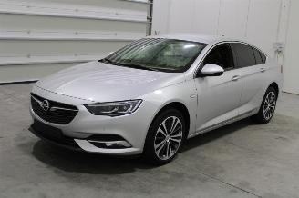 Salvage car Opel Insignia  2020/2