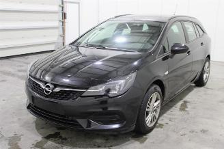krockskadad bil auto Opel Astra  2021/1