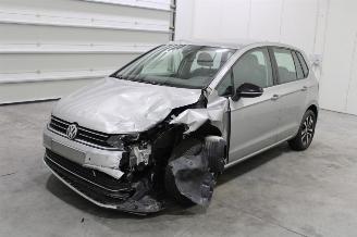 krockskadad bil auto Volkswagen Golf  2020/8