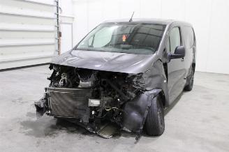 krockskadad bil auto Citroën Berlingo  2021/8