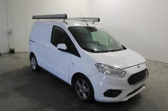 krockskadad bil bedrijf Ford Transit Courier Van Transit Courier 2020/11