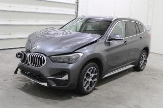 krockskadad bil auto BMW X1  2021/3