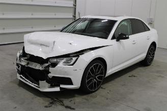 Schadeauto Audi A4  2020/2