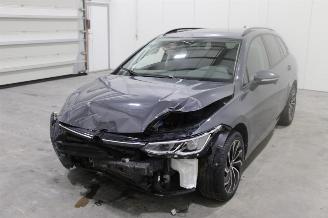 krockskadad bil auto Volkswagen Golf  2023/4