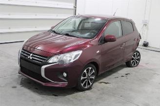damaged passenger cars Mitsubishi Space-star Space Star 2020/7