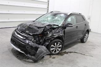 uszkodzony samochody osobowe Kia Stonic  2021/2