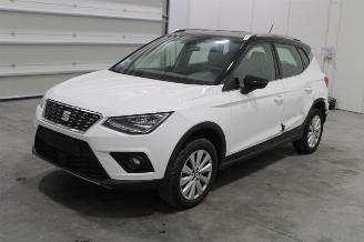 Vaurioauto  passenger cars Seat Arona  2018/6