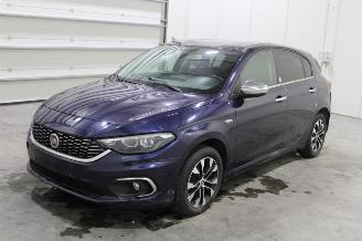 Schadeauto Fiat Tipo  2020/12