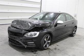 uszkodzony samochody osobowe Volvo S-60 S60 2018/3