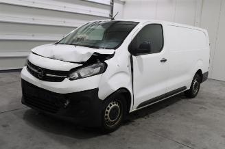 uszkodzony samochody osobowe Opel Vivaro  2021/7