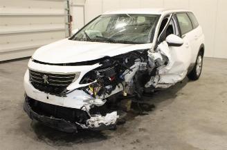 disassembly passenger cars Peugeot 5008  2018/1