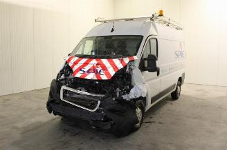 damaged passenger cars Peugeot Boxer  2023/3
