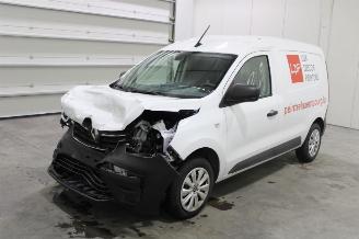 Schadeauto Renault Express  2023/2