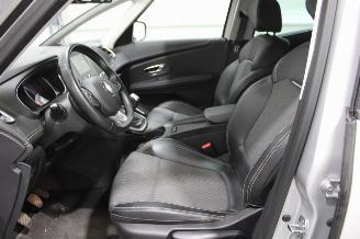 Renault Scenic  picture 11