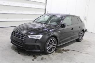 Schadeauto Audi A3  2020/6