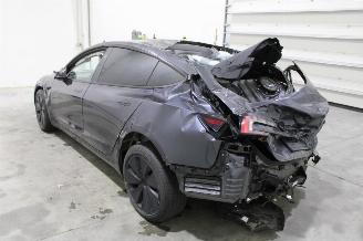 Tesla Model 3  picture 4