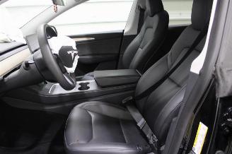 Tesla Model Y  picture 11