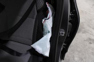 Renault Clio  picture 23