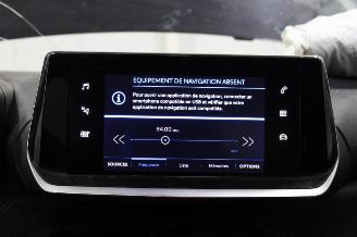 Peugeot 208  picture 14