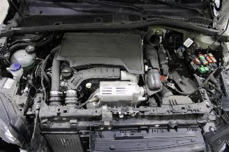 Peugeot 208  picture 15