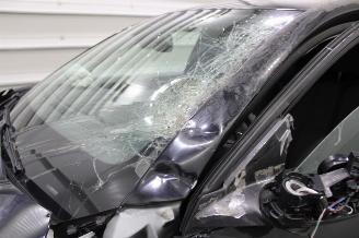 Peugeot 208  picture 6