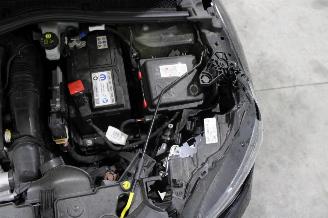 Peugeot 208  picture 15