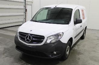 damaged passenger cars Mercedes Citan  2020/7