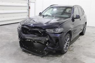 krockskadad bil auto BMW X3  2024/1