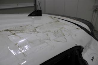 Peugeot 208  picture 8