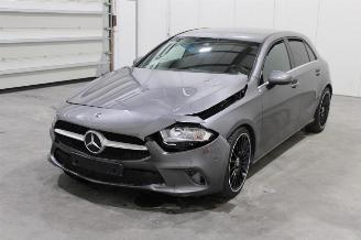 krockskadad bil auto Mercedes A-klasse A 160 2019/9