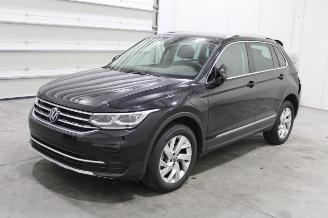 skadebil auto Volkswagen Tiguan  2023/4