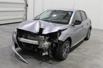 Coche accidentado Peugeot 208  2023/8