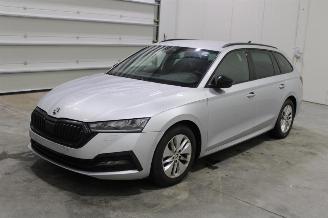 Unfallwagen Skoda Octavia  2021/6
