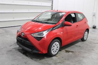 krockskadad bil auto Toyota Aygo  2022/5