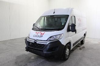 Vaurioauto  passenger cars Citroën Jumper  2023/6