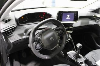 Peugeot 208  picture 10