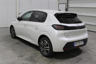 Peugeot 208  picture 4