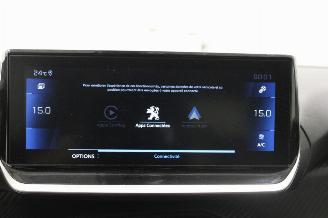 Peugeot 208  picture 14