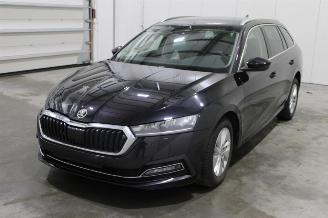 Unfallwagen Skoda Octavia  2023/2