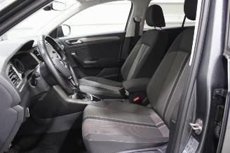 Volkswagen T-Roc  picture 11