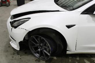 Tesla Model 3  picture 6