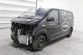 damaged passenger cars Toyota ProAce CITY 2024/6