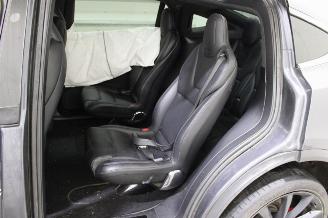 Tesla Model X  picture 12