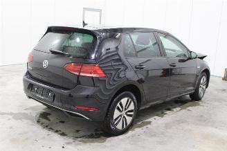 Volkswagen Golf  picture 3