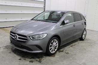 rozbiórka samochody osobowe Mercedes B-klasse B 180 2019/9