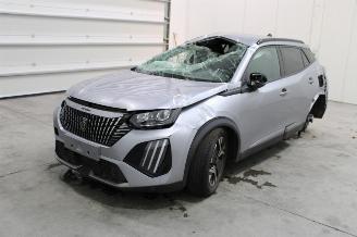 Salvage car Peugeot 2008  2023/11
