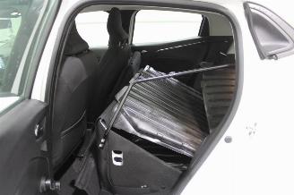 Renault Clio  picture 11