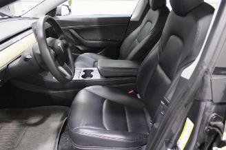 Tesla Model 3  picture 10