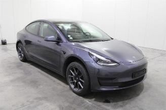 Tesla Model 3  picture 2